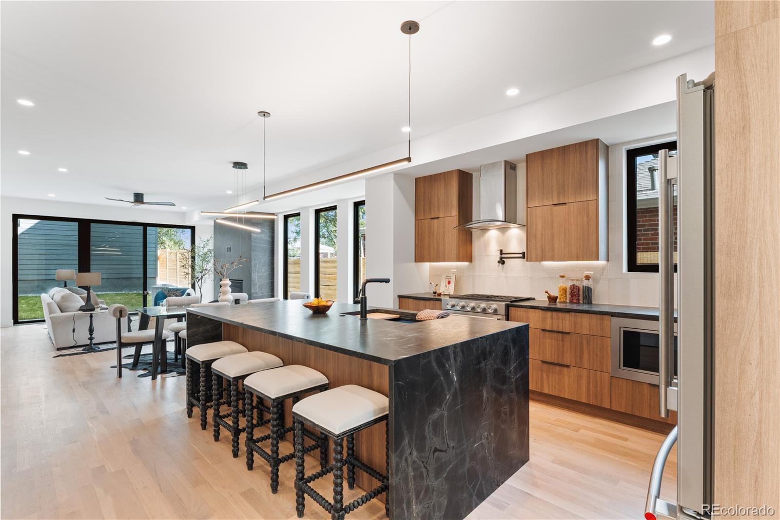 MLS Image #9 for 2362 s cherokee street,denver, Colorado