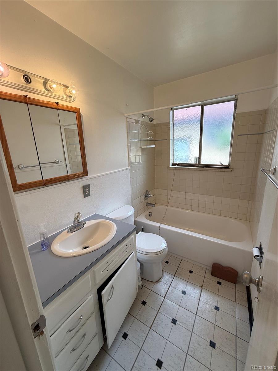 MLS Image #6 for 5209 e thrill place,denver, Colorado