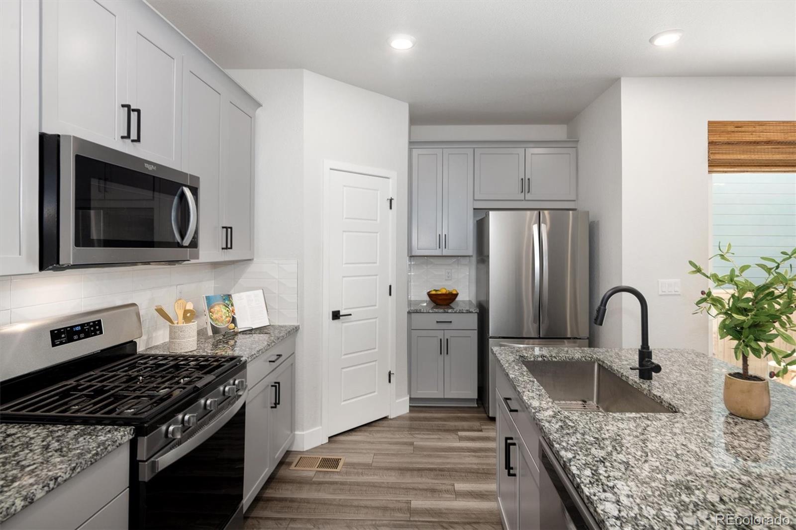 MLS Image #9 for 8365  holman street,arvada, Colorado