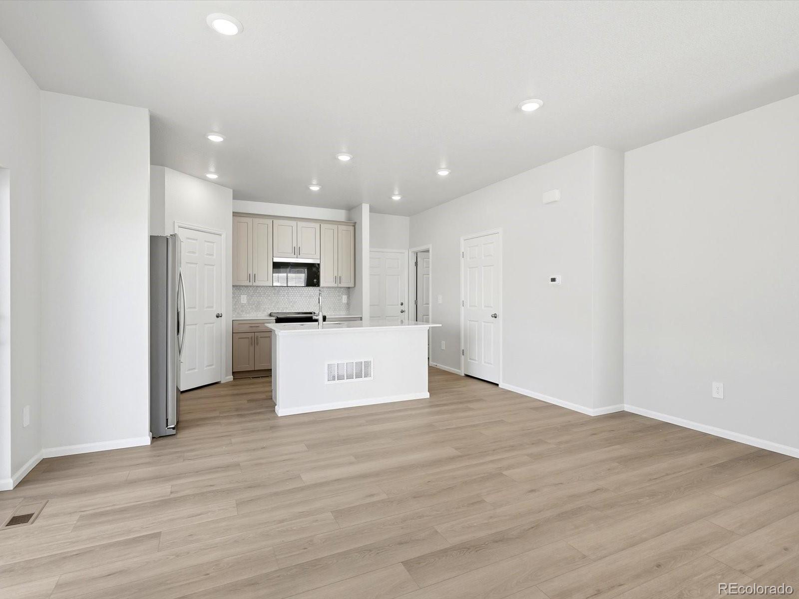 MLS Image #2 for 2213 e 164th avenue,thornton, Colorado