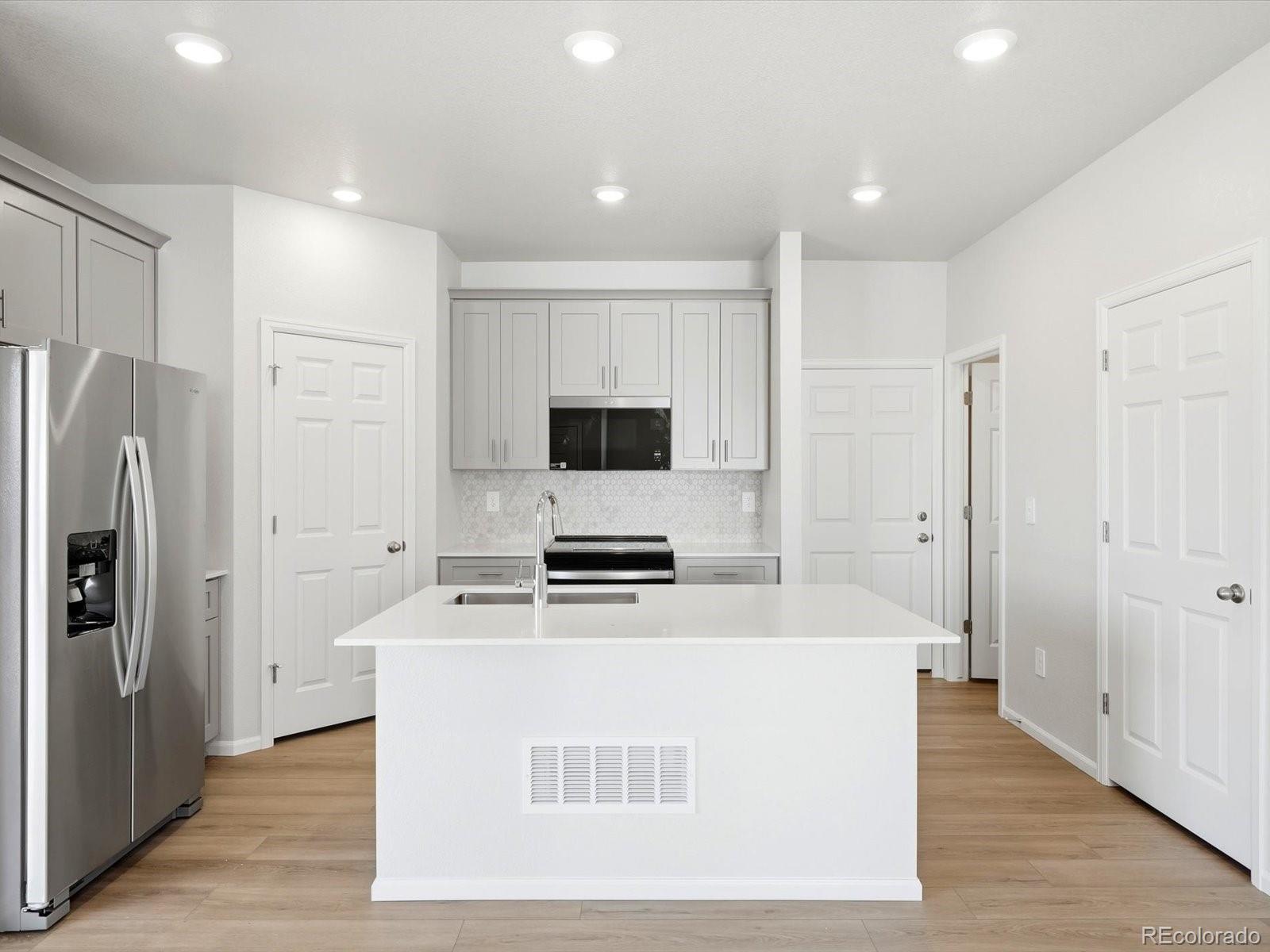 MLS Image #5 for 2213 e 164th avenue,thornton, Colorado