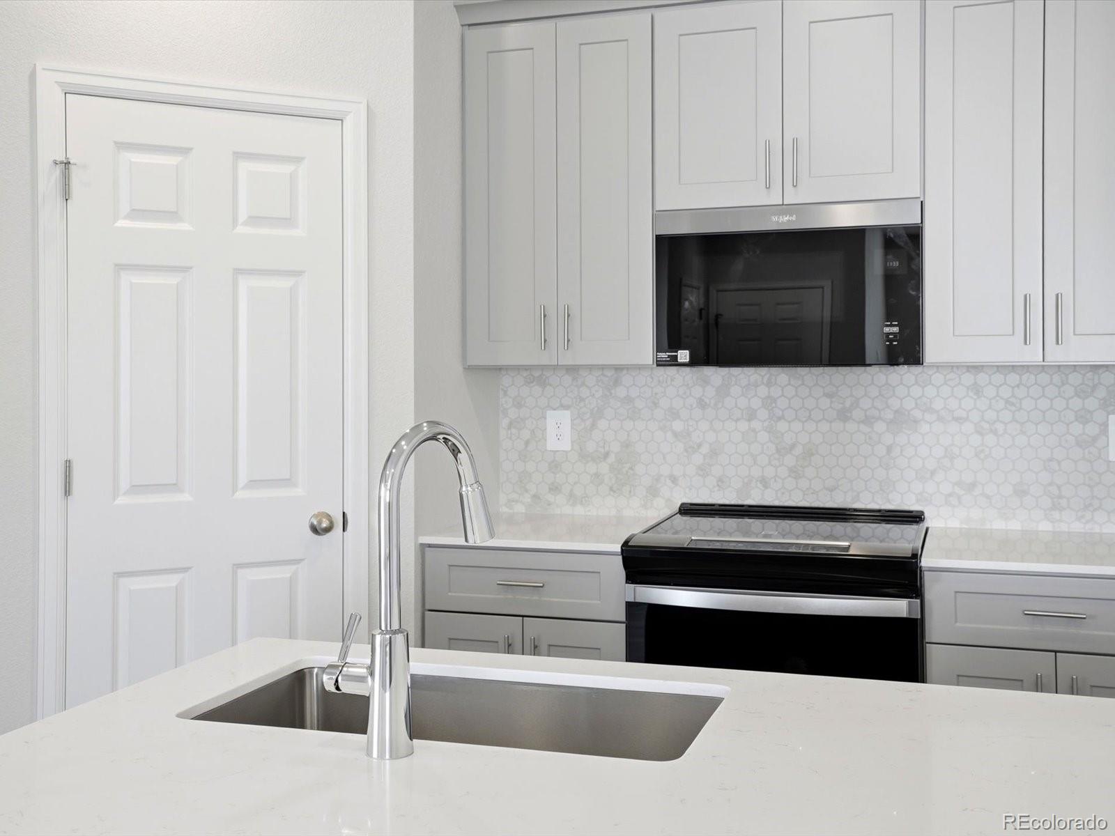 MLS Image #8 for 2213 e 164th avenue,thornton, Colorado
