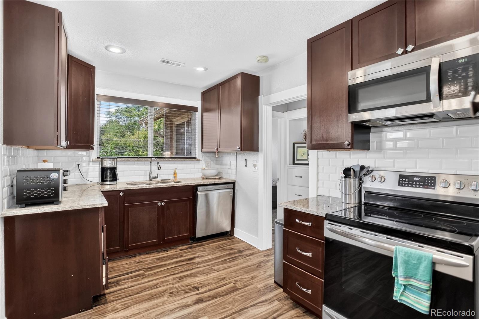 MLS Image #11 for 3323 n steele street,denver, Colorado