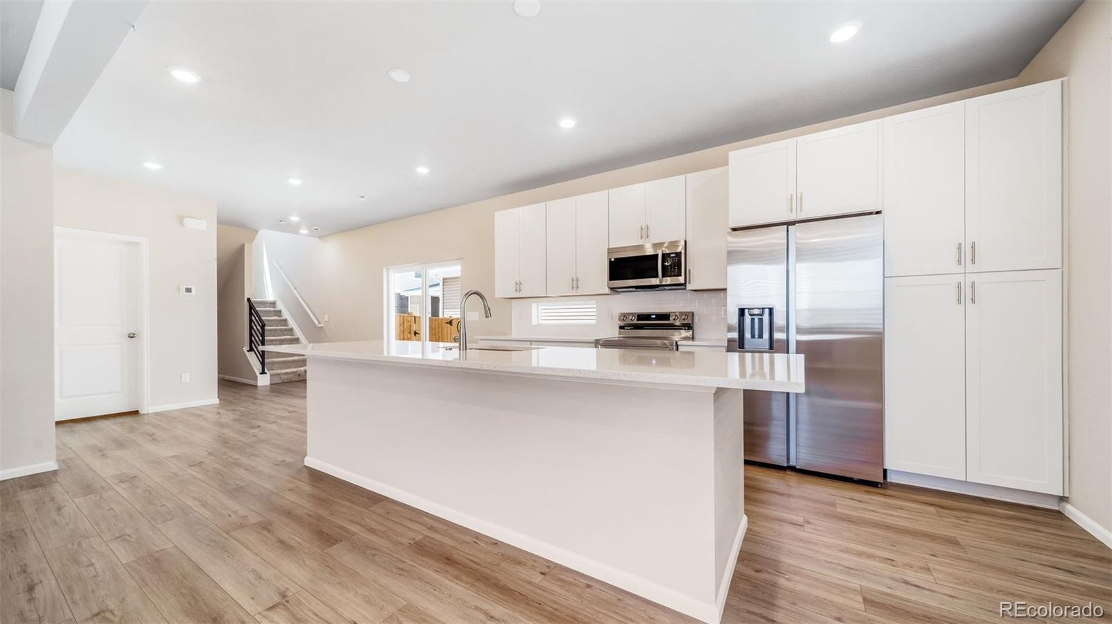 MLS Image #3 for 10152  salem court,commerce city, Colorado