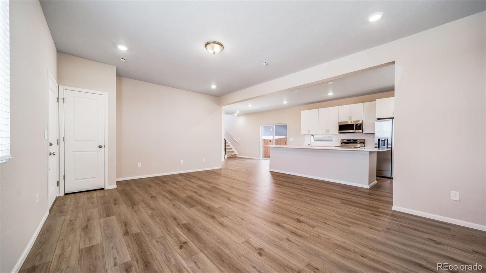 MLS Image #8 for 10152  salem court,commerce city, Colorado