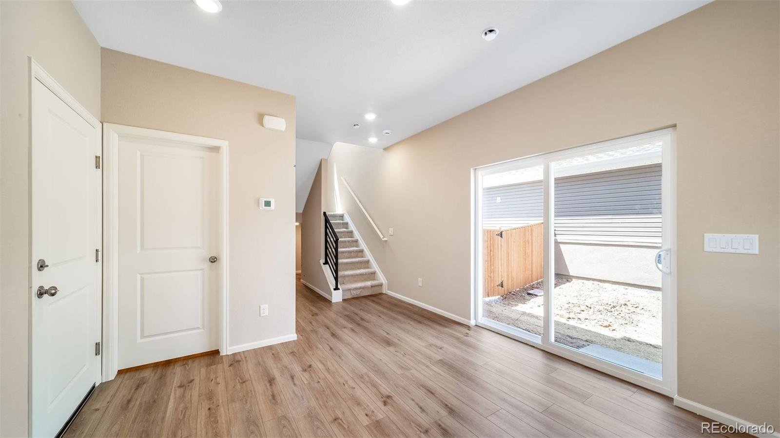 MLS Image #9 for 10152  salem court,commerce city, Colorado