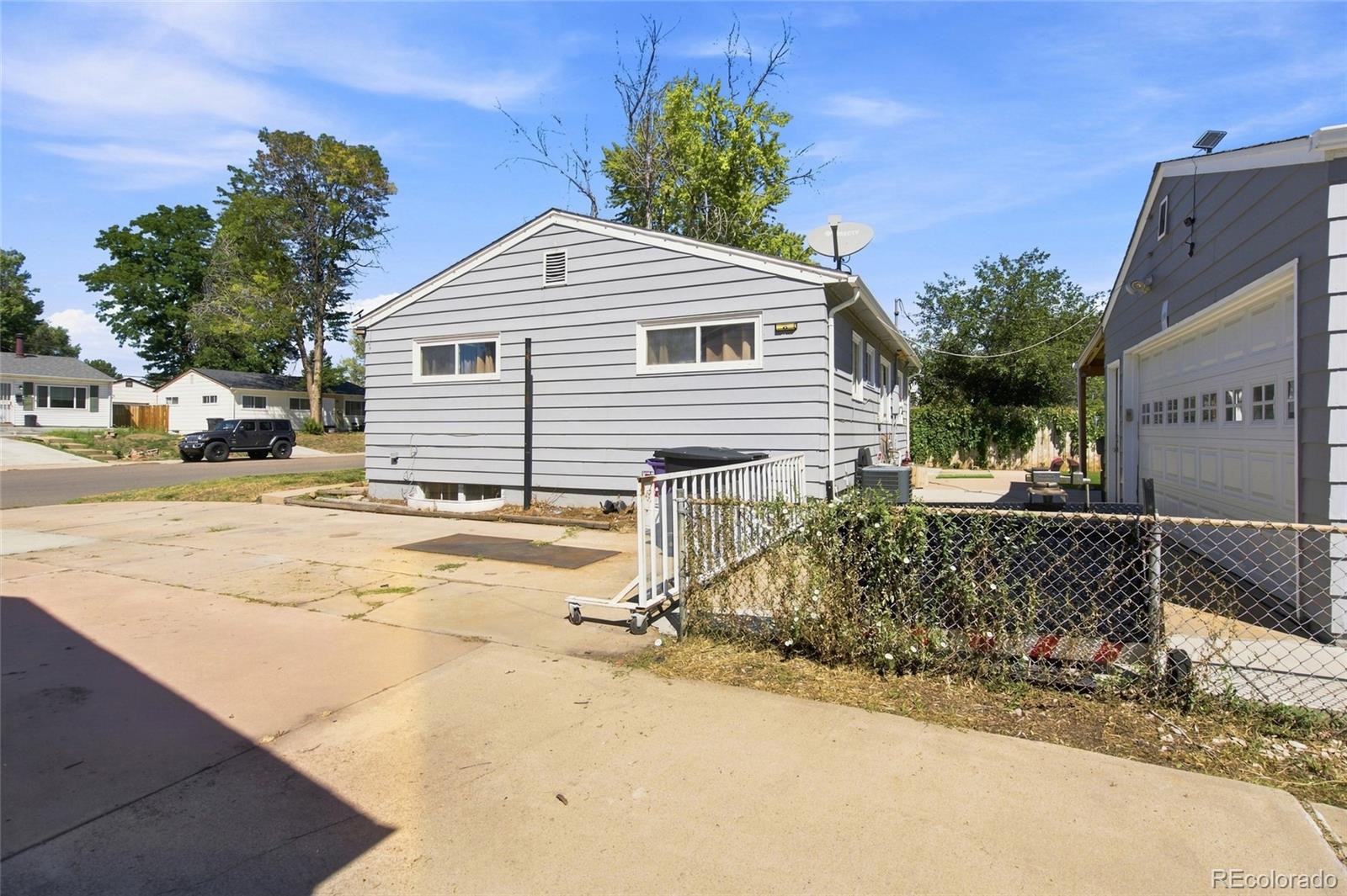 MLS Image #22 for 1640 s julian way,denver, Colorado