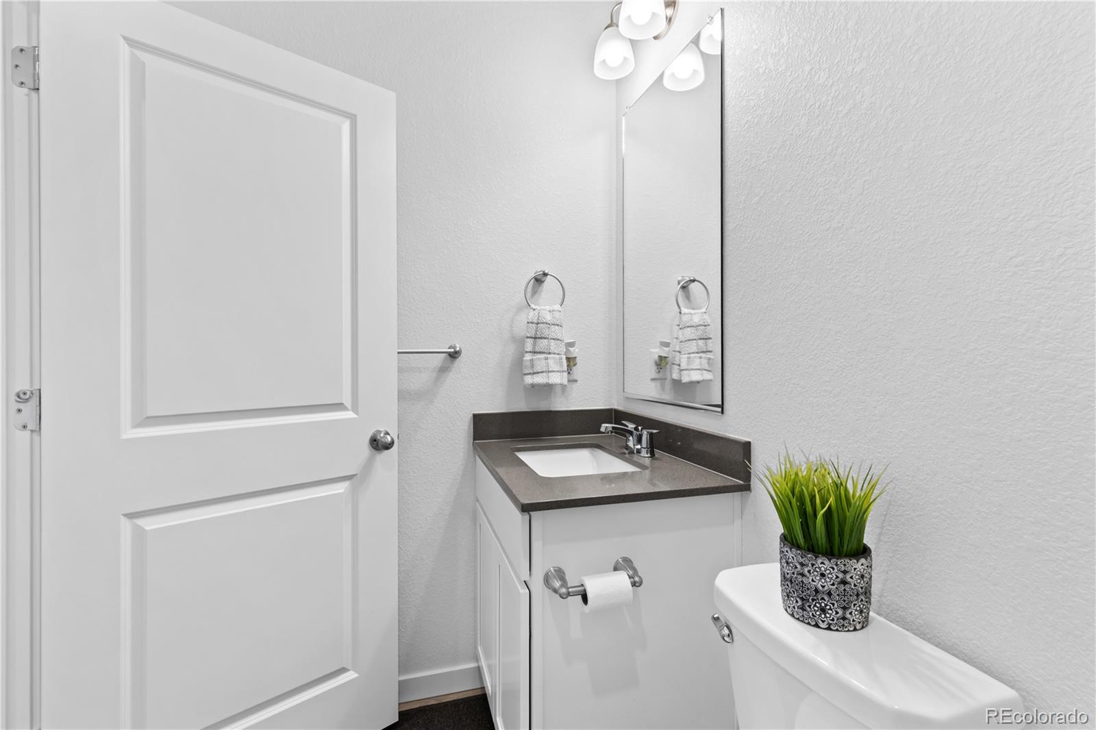 MLS Image #18 for 840 n clubview street,watkins, Colorado
