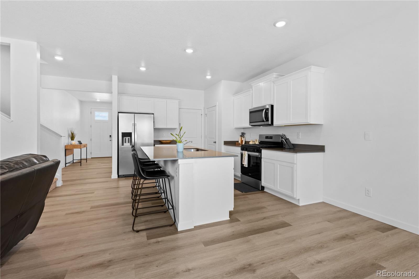 MLS Image #9 for 840 n clubview street,watkins, Colorado