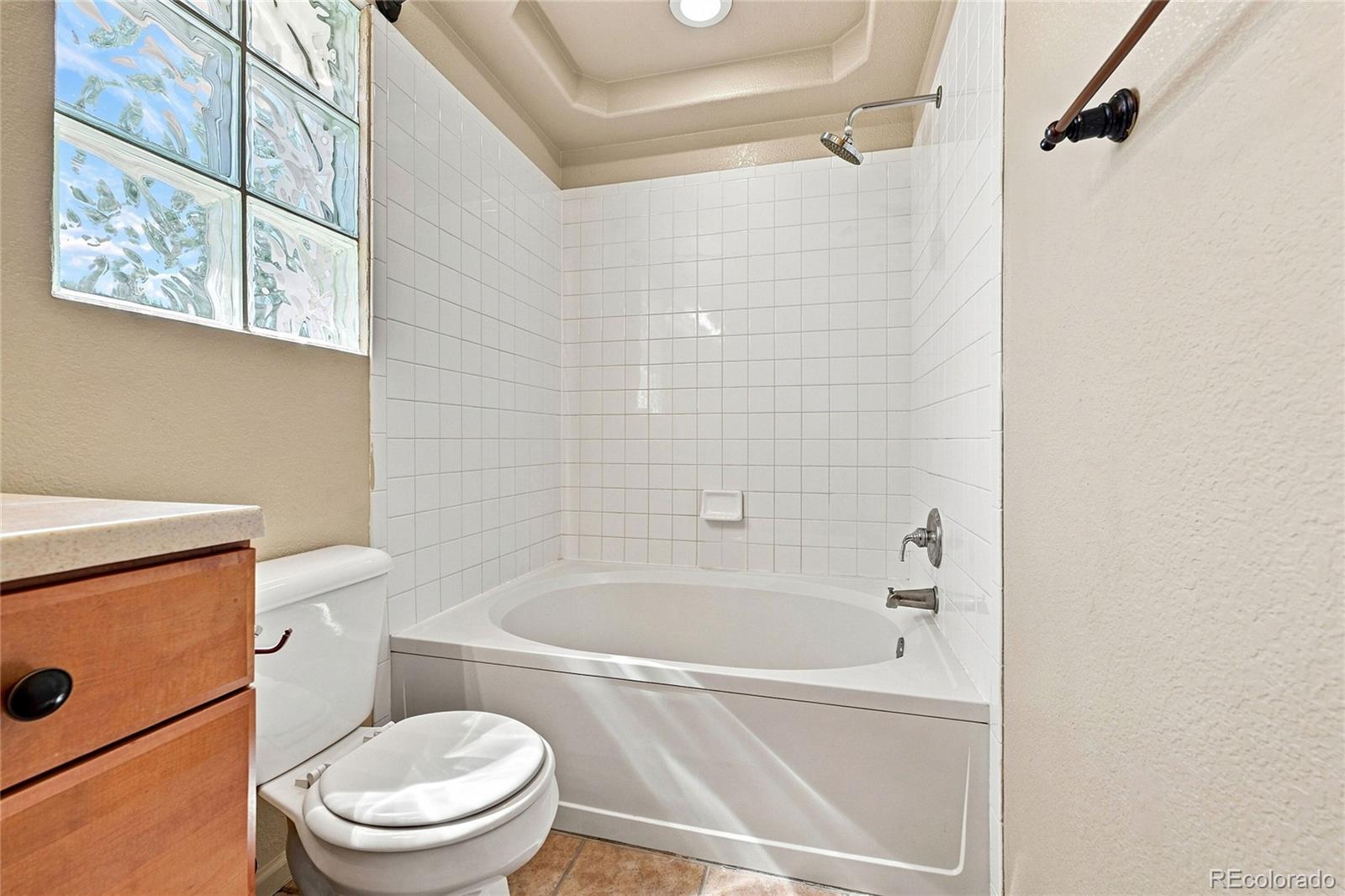 MLS Image #13 for 1371  laurenwood way,highlands ranch, Colorado