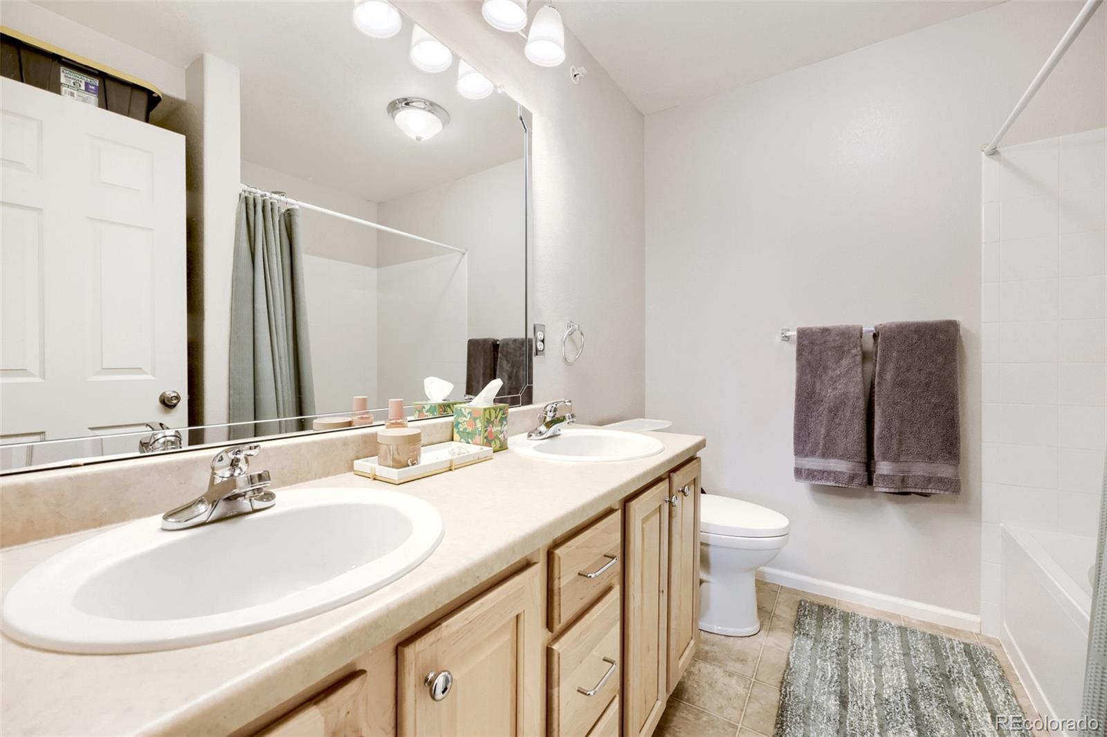 MLS Image #14 for 5255  memphis street,denver, Colorado