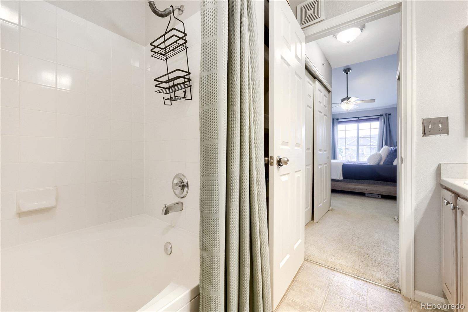 MLS Image #15 for 5255  memphis street,denver, Colorado