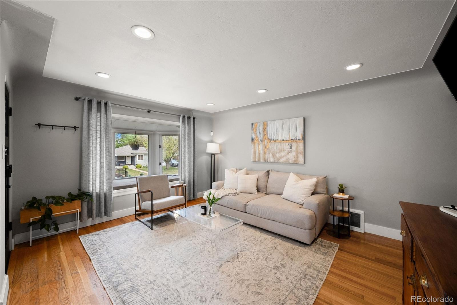 MLS Image #10 for 1630 s saint paul street,denver, Colorado