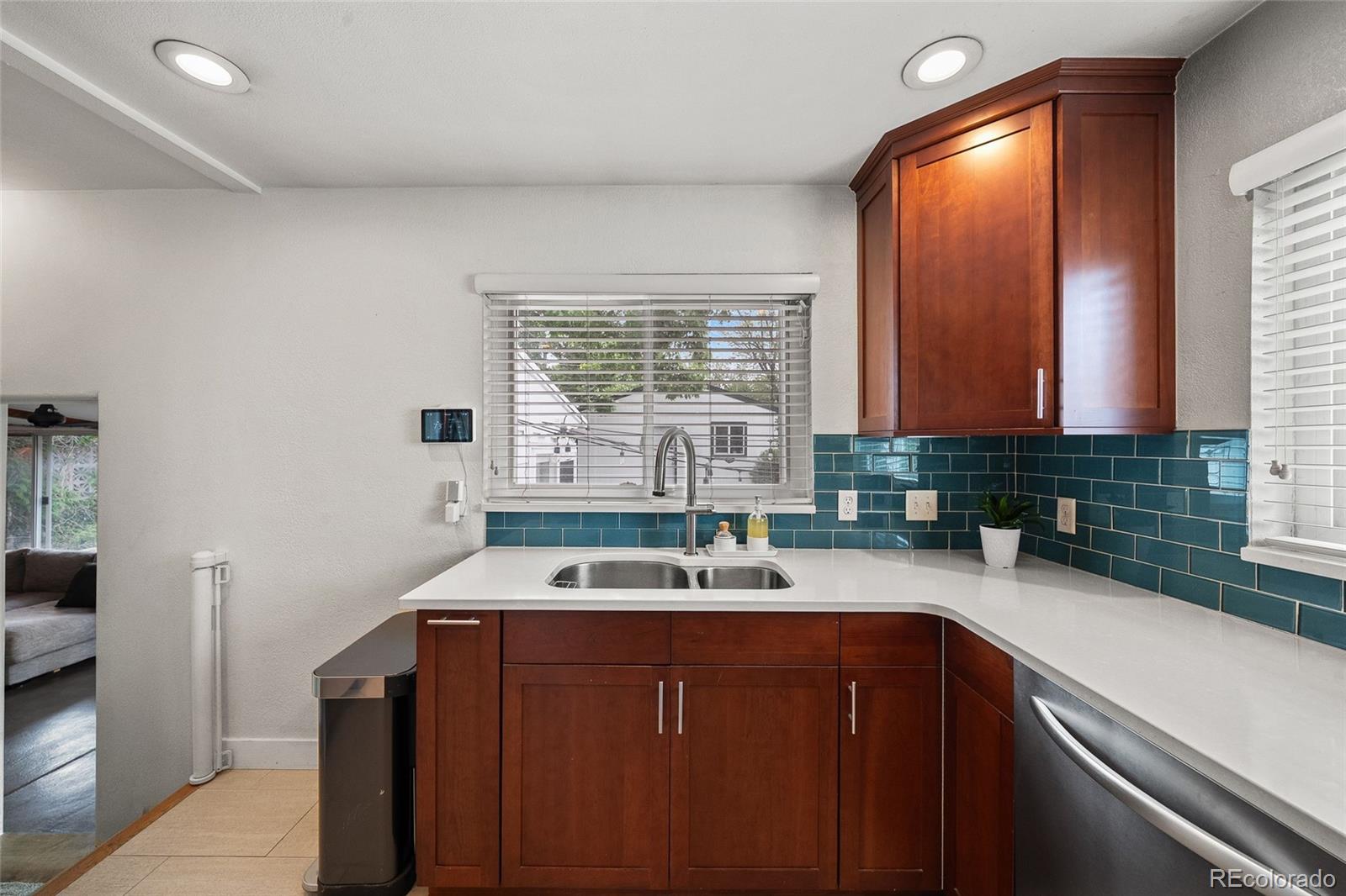 MLS Image #17 for 1630 s saint paul street,denver, Colorado
