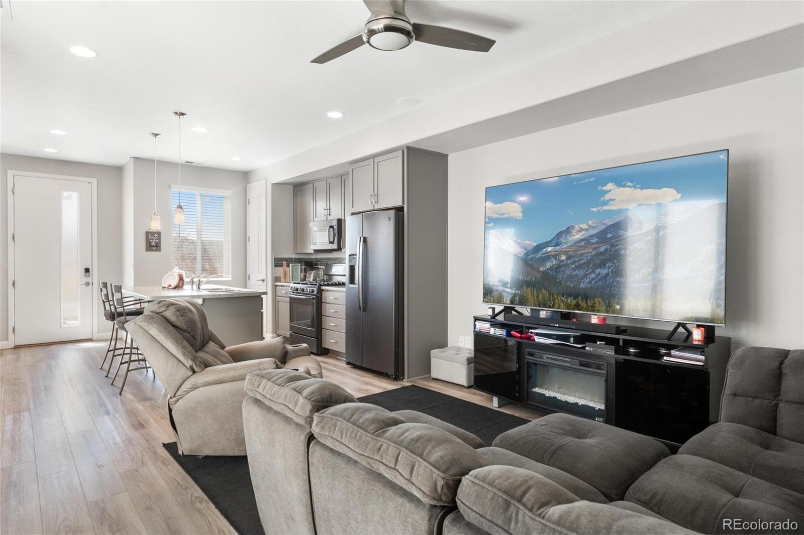 MLS Image #5 for 23576 e 5th place ,aurora, Colorado
