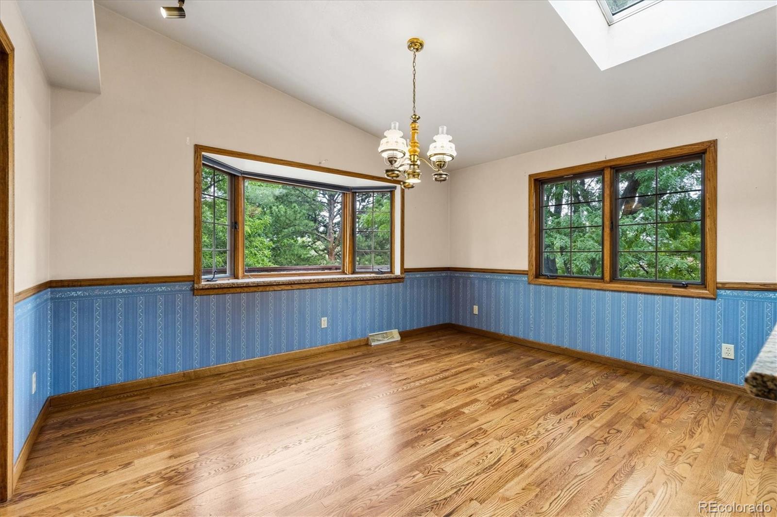 MLS Image #14 for 1610 s arbutus place,denver, Colorado