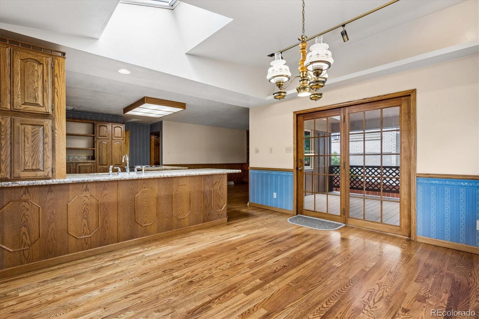 MLS Image #5 for 1610 s arbutus place,denver, Colorado