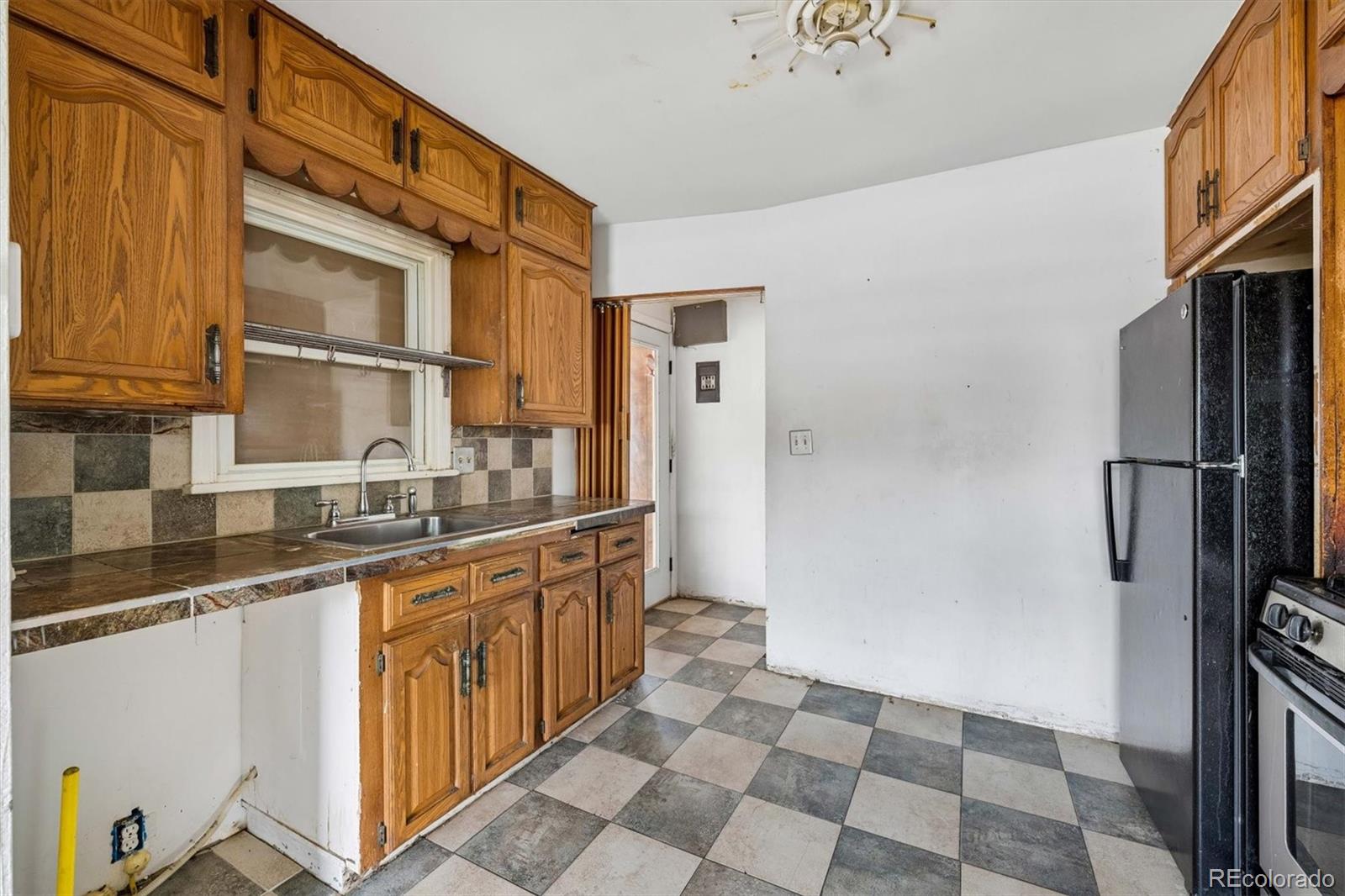 MLS Image #10 for 1996  lima street,aurora, Colorado
