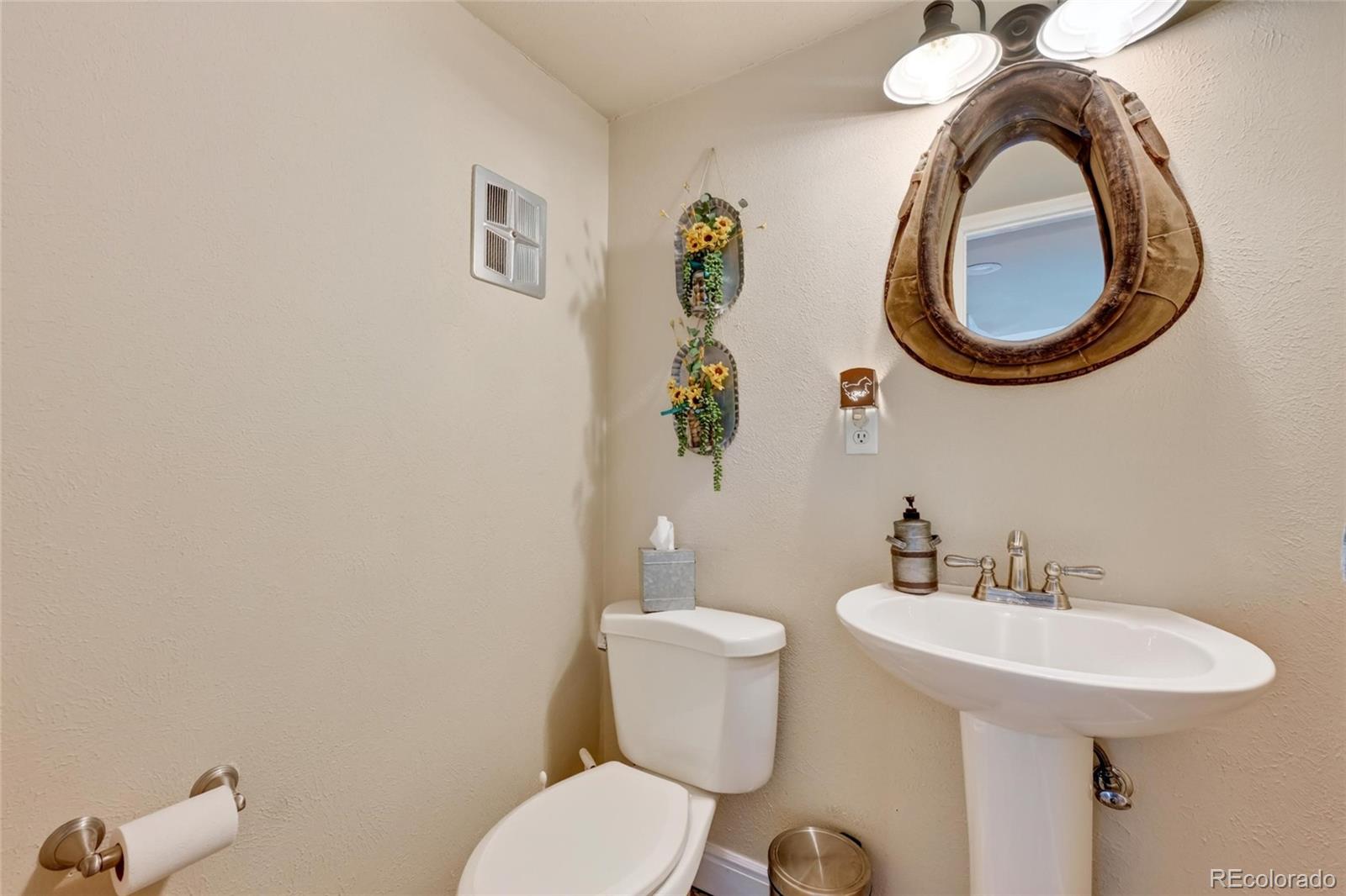 MLS Image #13 for 10126 w iowa avenue,lakewood, Colorado