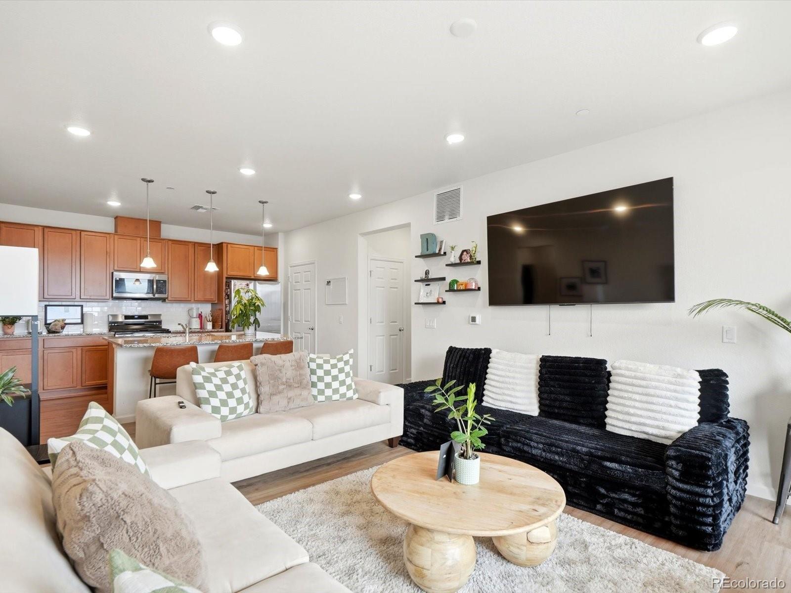 MLS Image #11 for 6153 n ceylon street,denver, Colorado