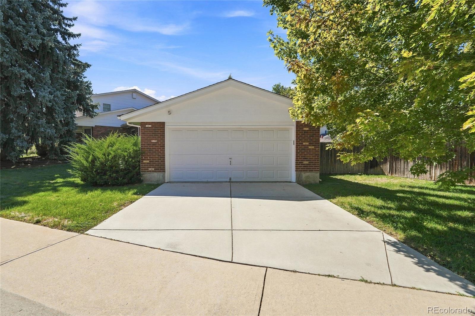 MLS Image #1 for 1460 s macon street,aurora, Colorado