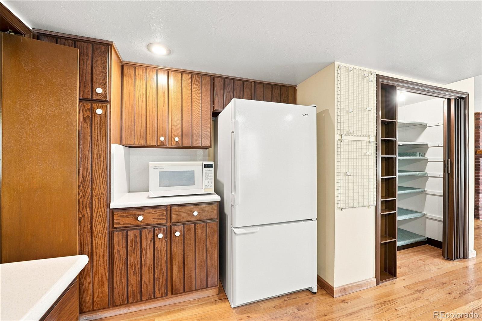 MLS Image #15 for 1460 s macon street,aurora, Colorado