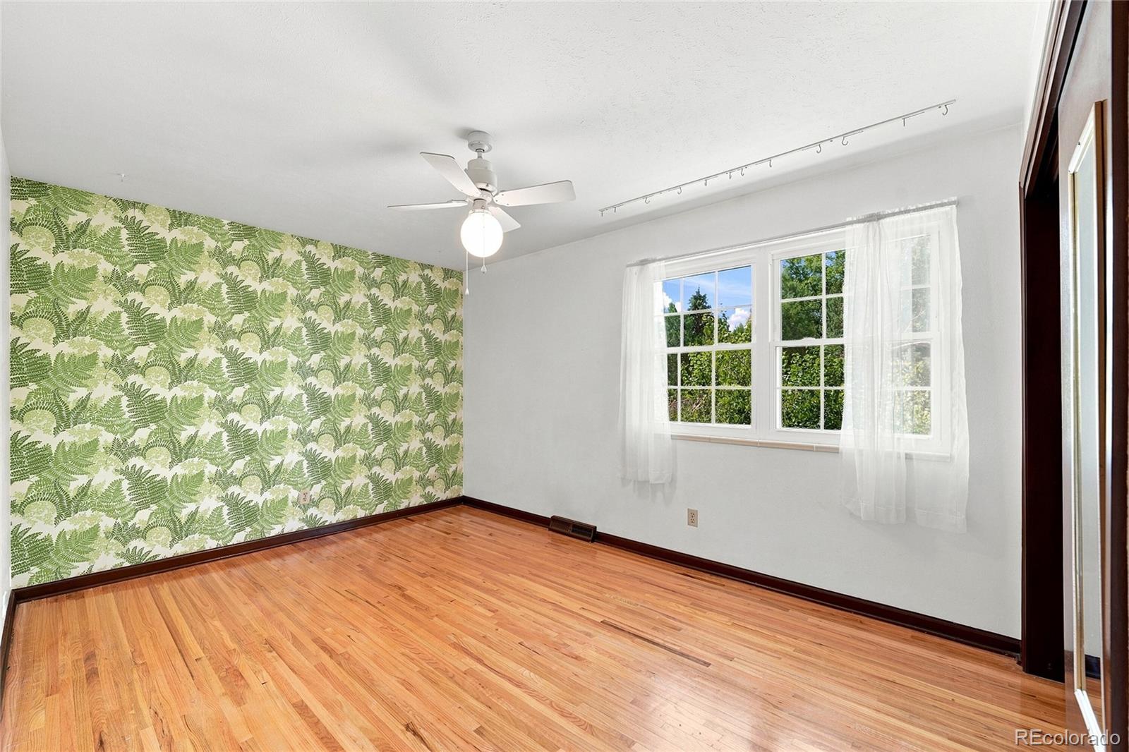MLS Image #30 for 1460 s macon street,aurora, Colorado