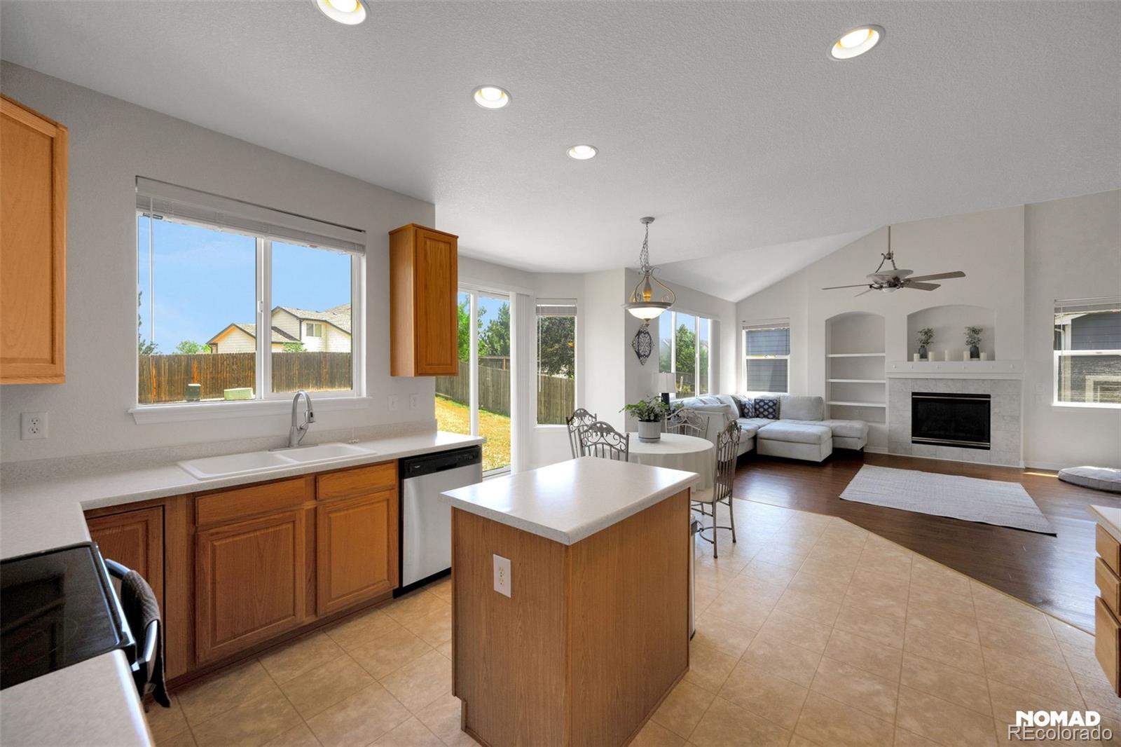 MLS Image #12 for 12503  locust way,thornton, Colorado