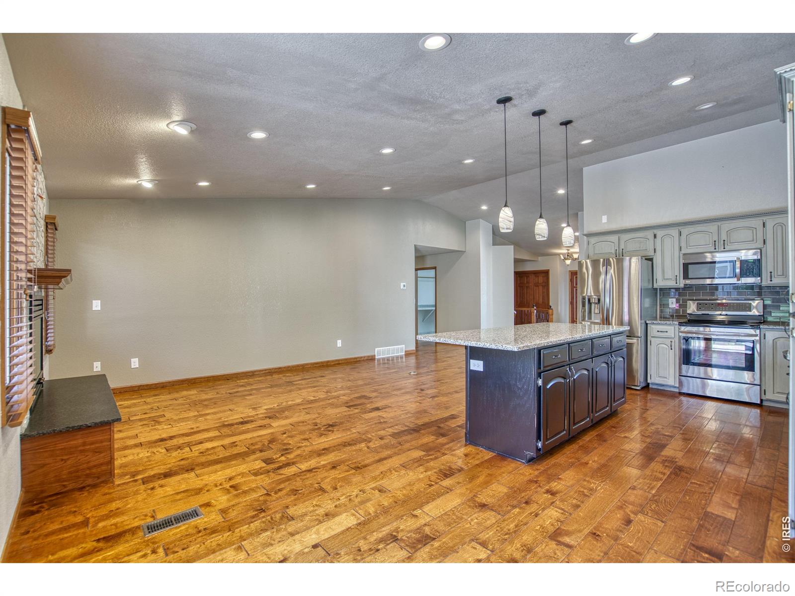 MLS Image #16 for 1115  chester court,johnstown, Colorado