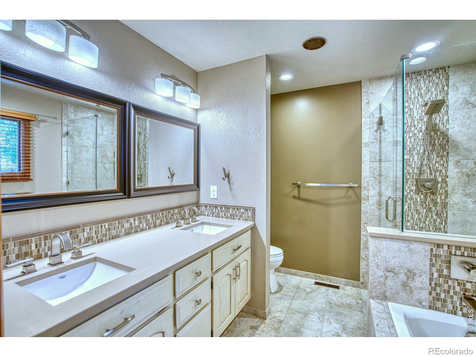 MLS Image #17 for 1115  chester court,johnstown, Colorado