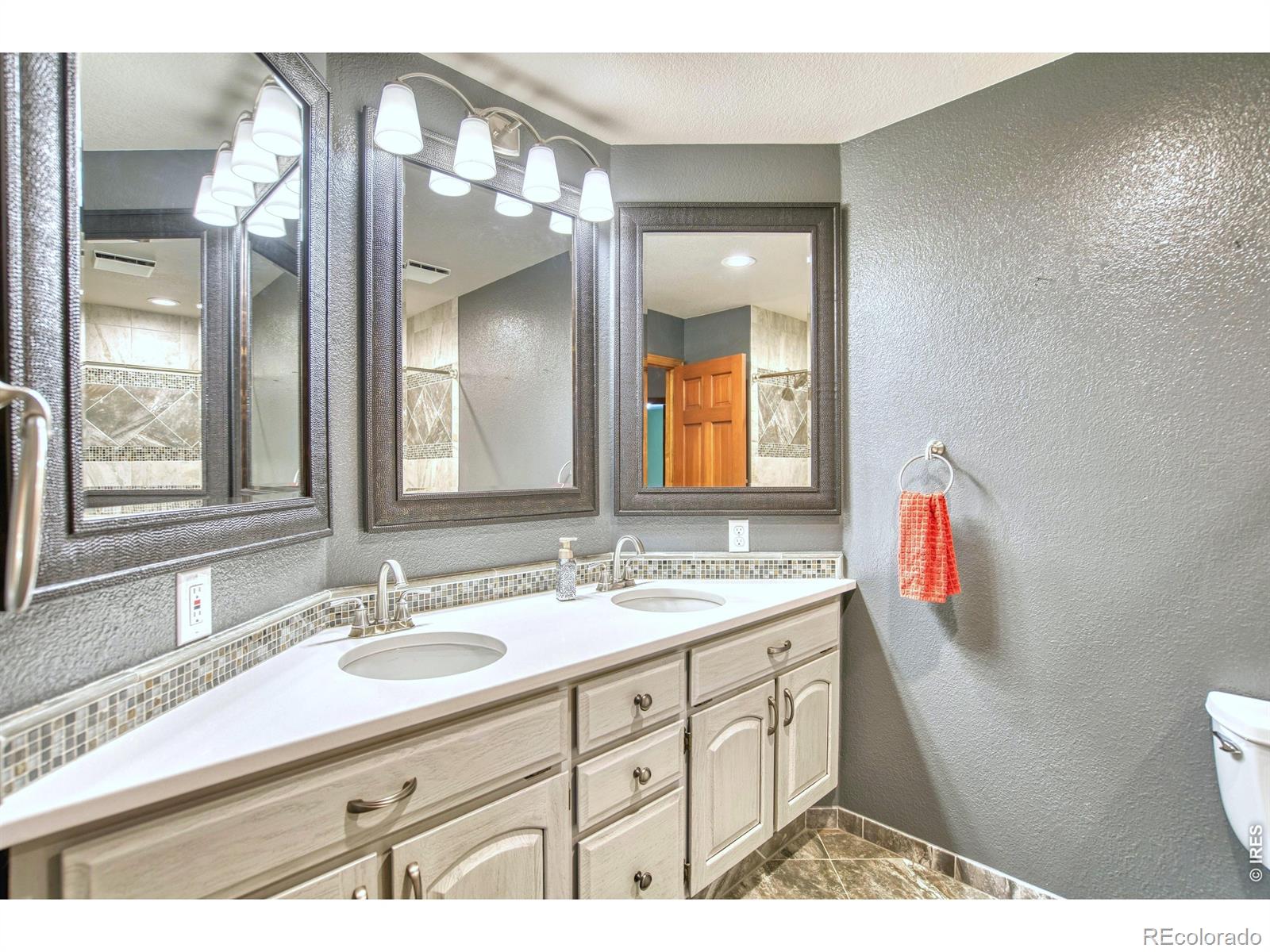 MLS Image #23 for 1115  chester court,johnstown, Colorado