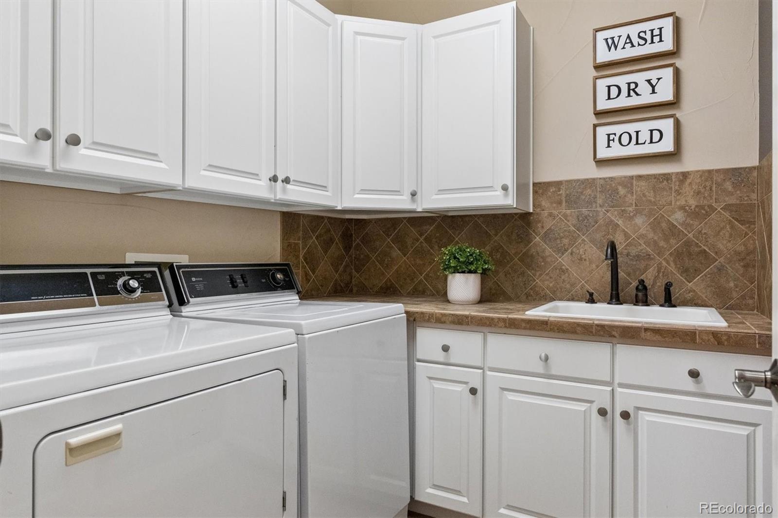 MLS Image #17 for 9547 s silent hills drive,lone tree, Colorado