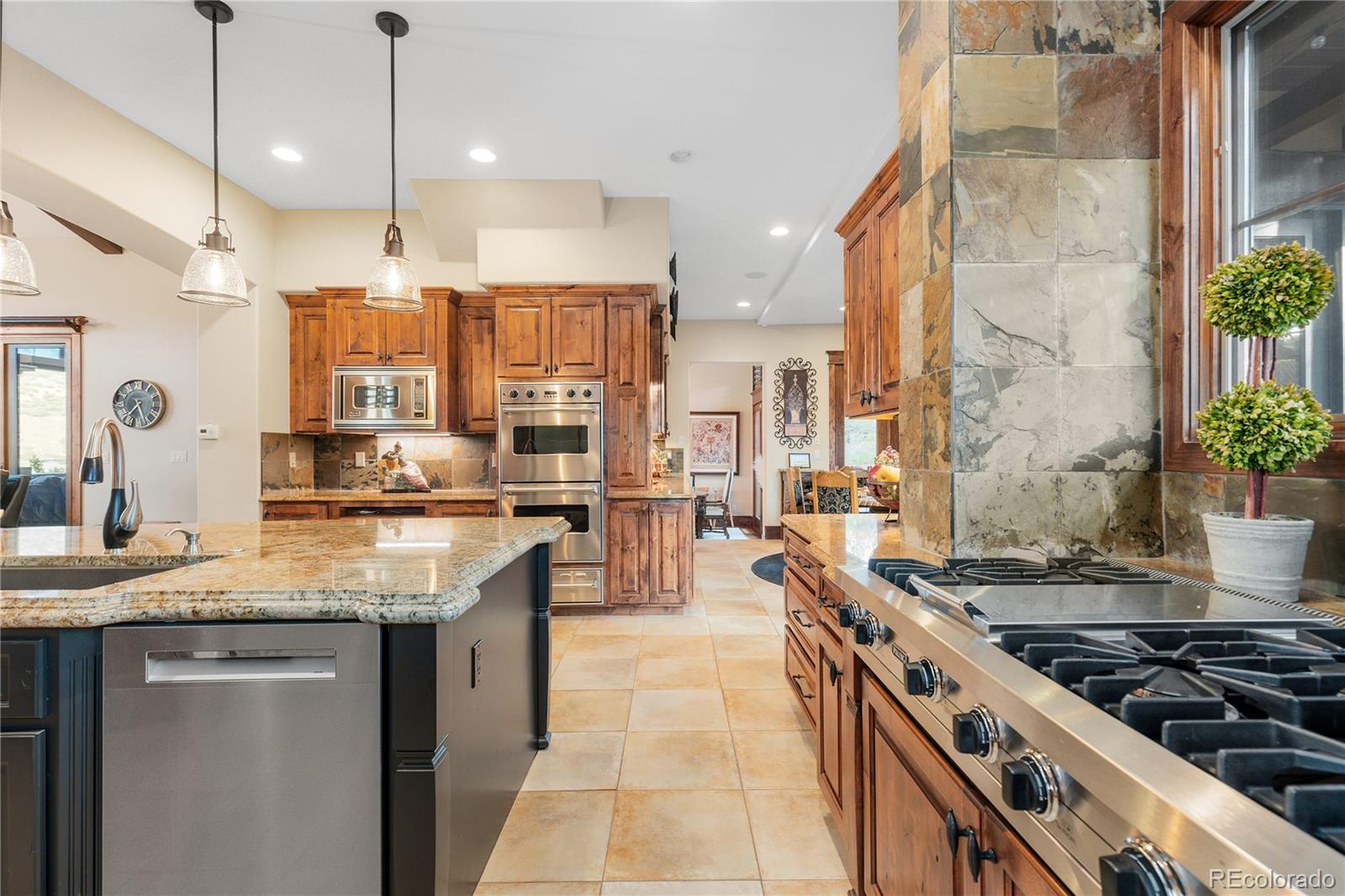 MLS Image #12 for 8245  raphael lane,littleton, Colorado