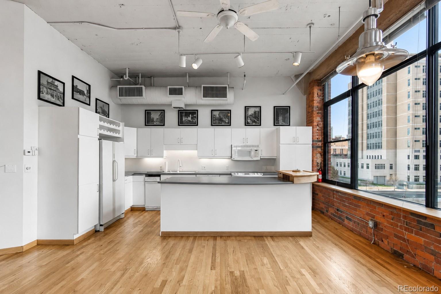 MLS Image #11 for 2000  arapahoe street 402,denver, Colorado