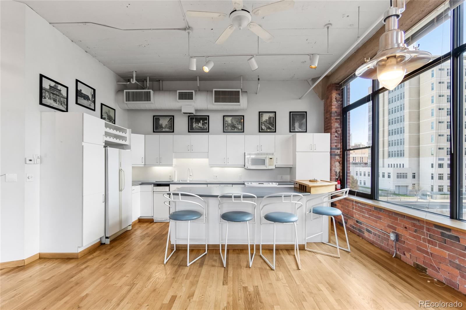 MLS Image #13 for 2000  arapahoe street 402,denver, Colorado