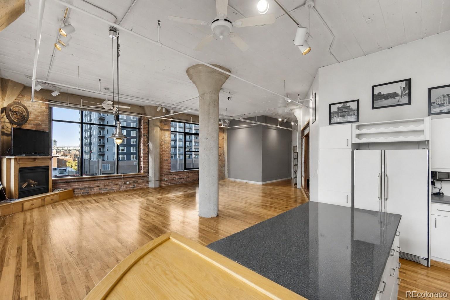 MLS Image #14 for 2000  arapahoe street 402,denver, Colorado