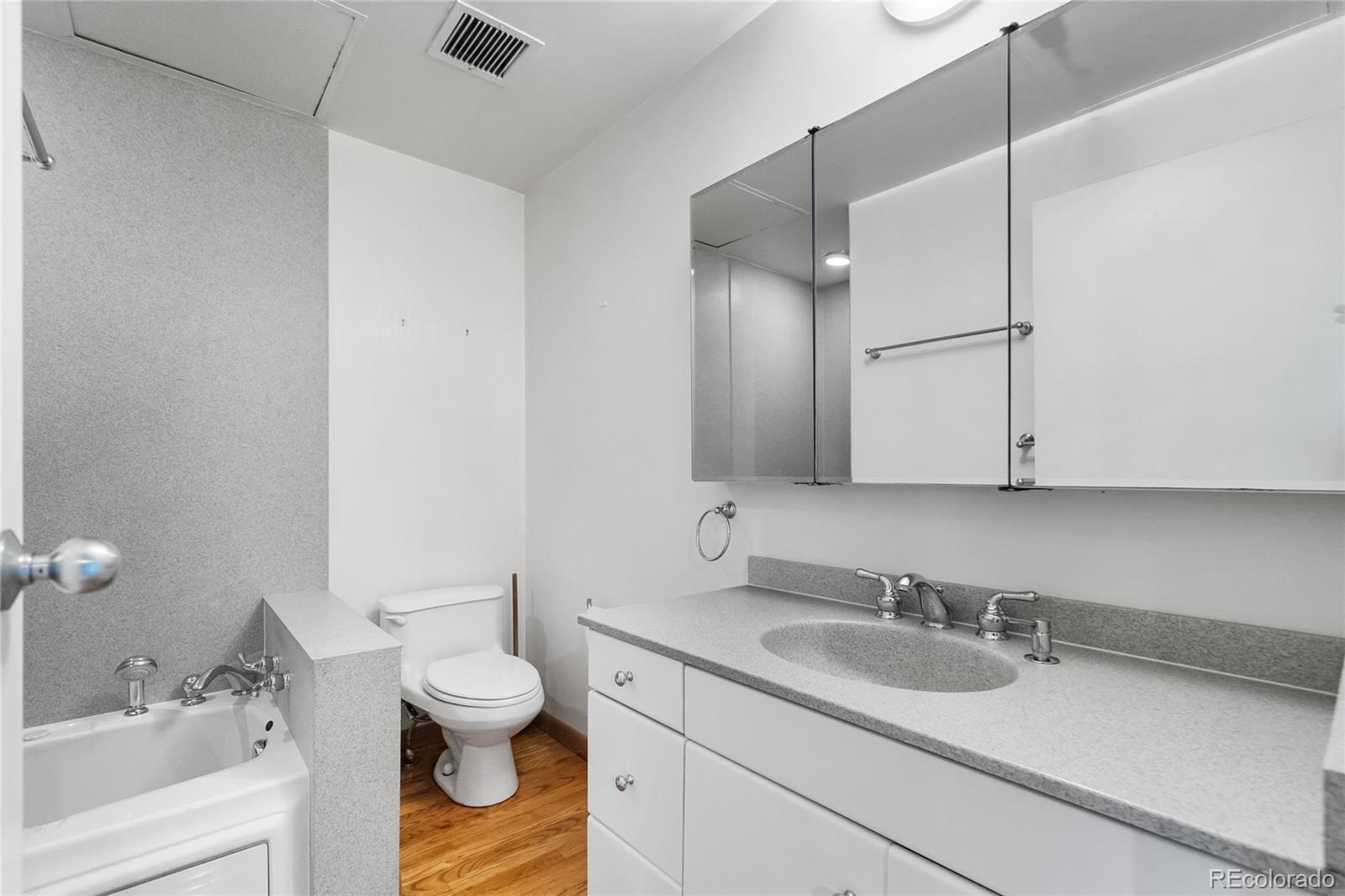 MLS Image #19 for 2000  arapahoe street 402,denver, Colorado
