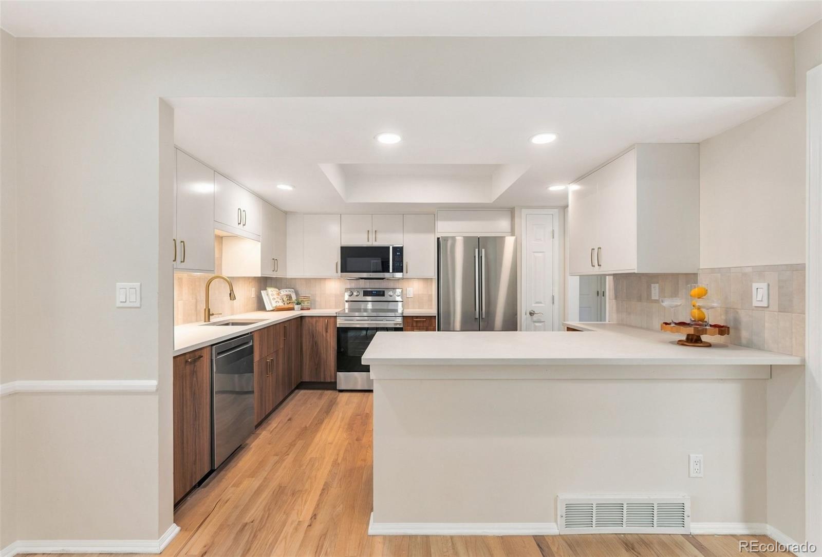 MLS Image #11 for 5916 e briarwood circle,centennial, Colorado