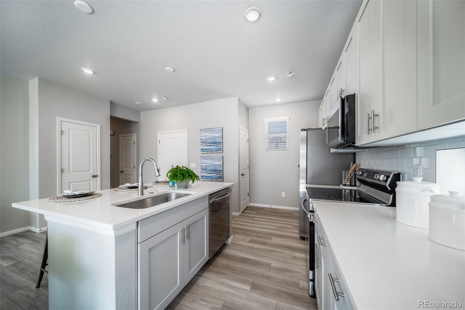 MLS Image #8 for 10122  salem court,commerce city, Colorado