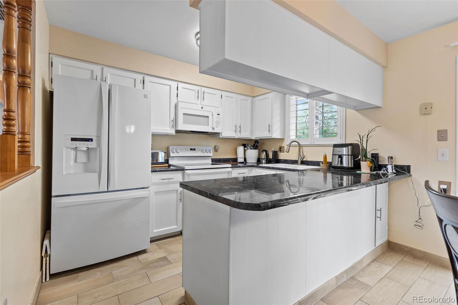 MLS Image #6 for 8352  dover court,arvada, Colorado