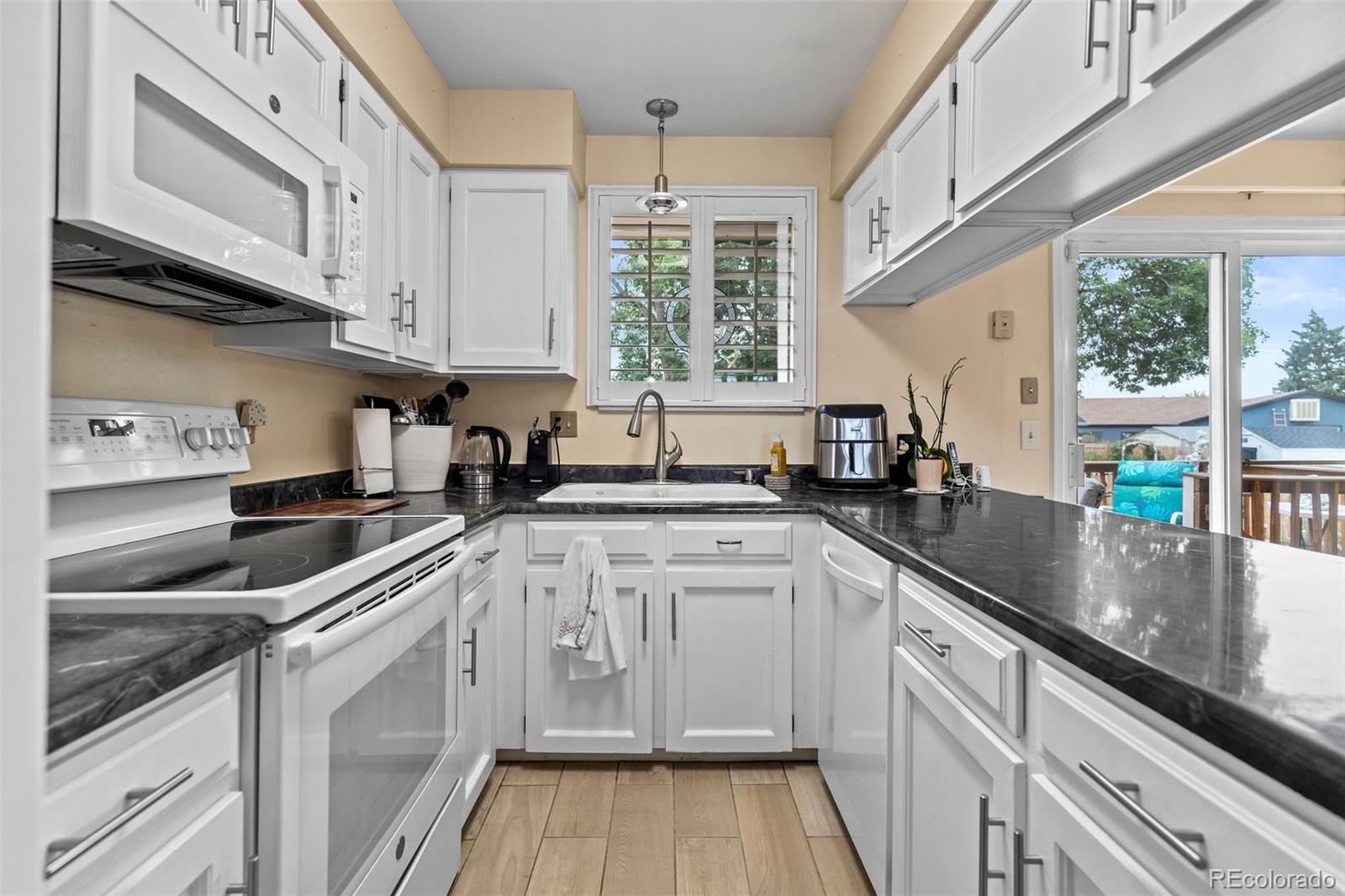 MLS Image #8 for 8352  dover court,arvada, Colorado