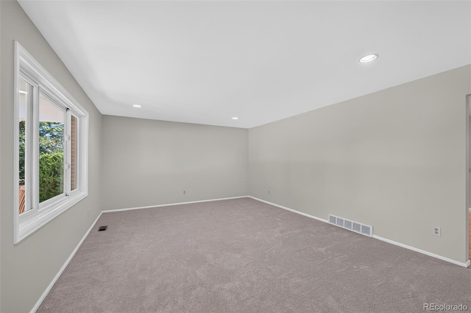 MLS Image #5 for 10482 w dakan mountain,littleton, Colorado