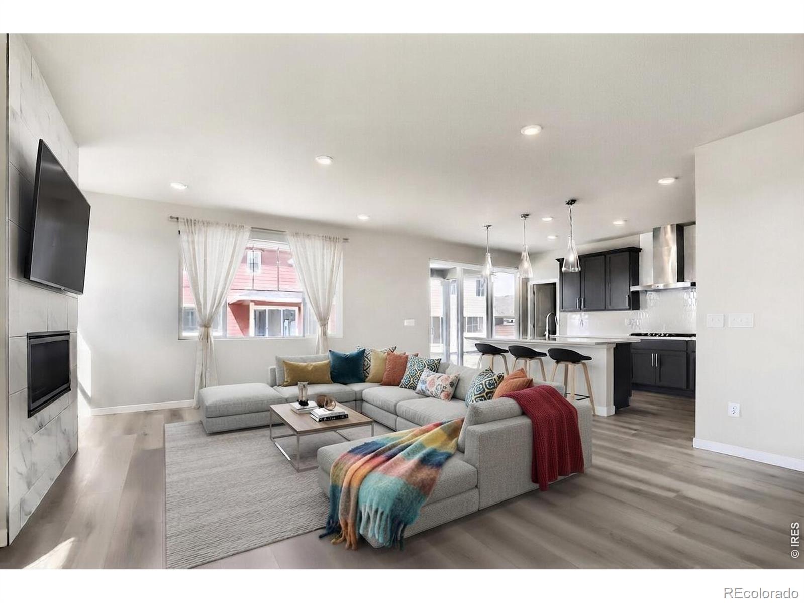 MLS Image #4 for 202  sugar beet lane,berthoud, Colorado