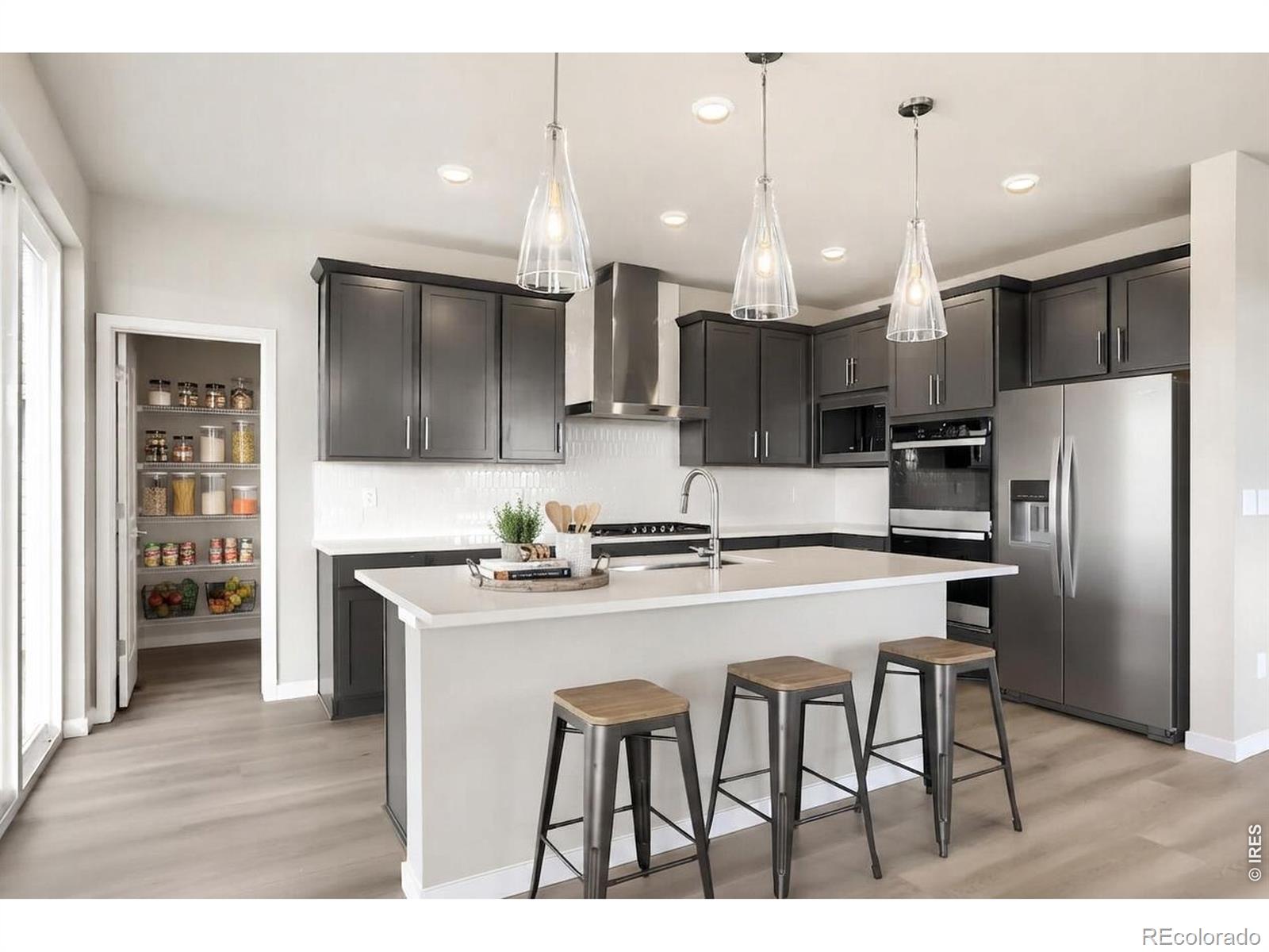 MLS Image #5 for 202  sugar beet lane,berthoud, Colorado