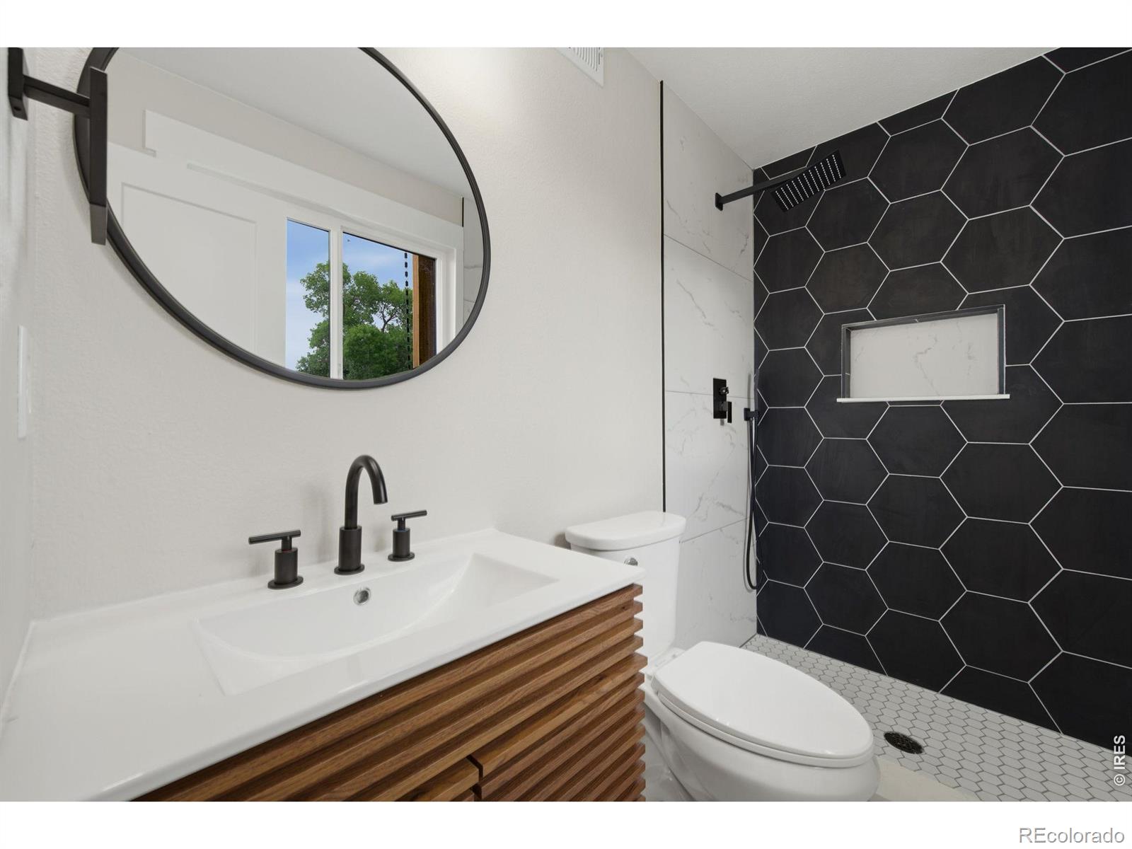 MLS Image #14 for 2938  glendevey drive,loveland, Colorado