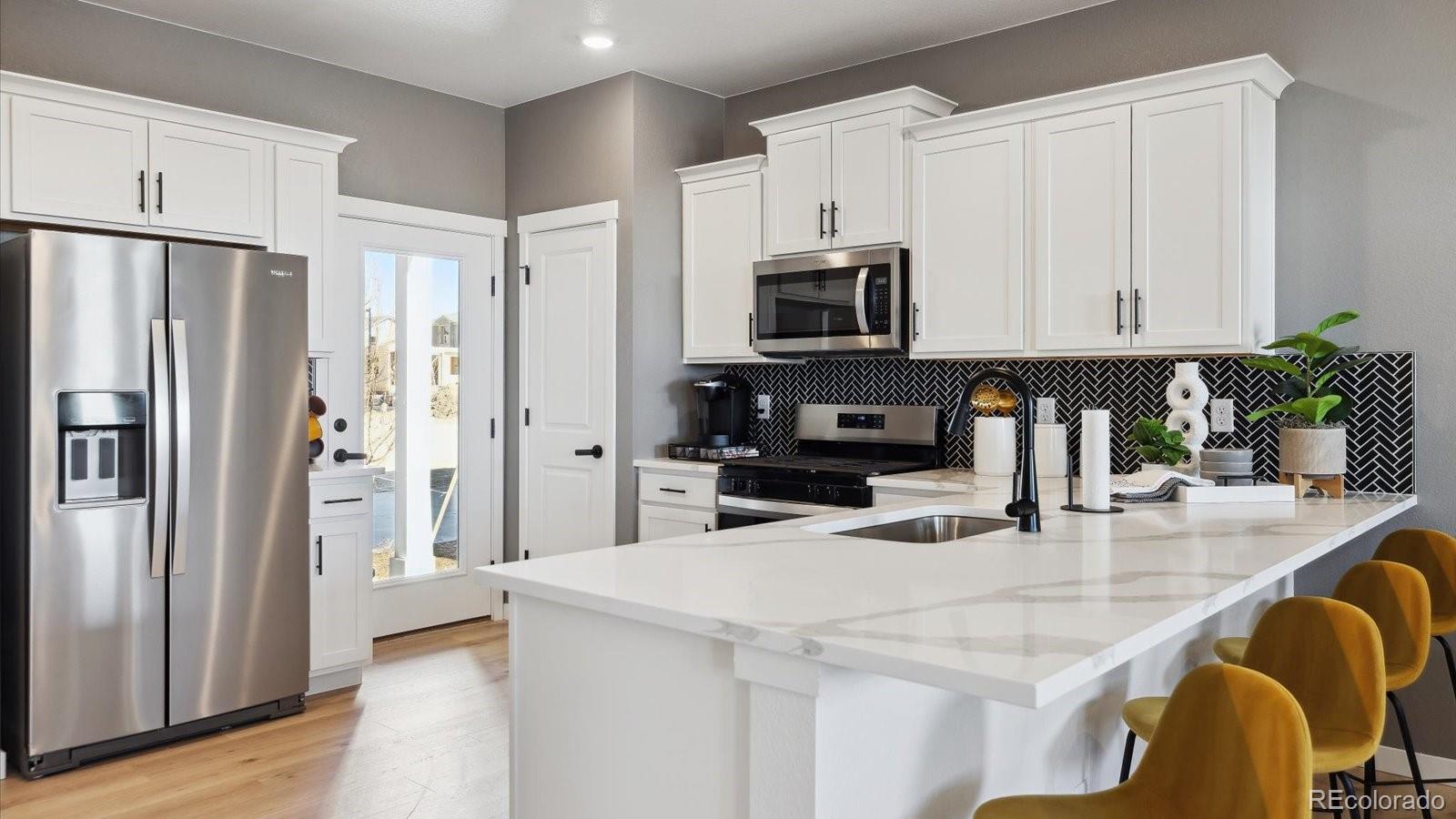 MLS Image #7 for 331 n bersshine street,watkins, Colorado