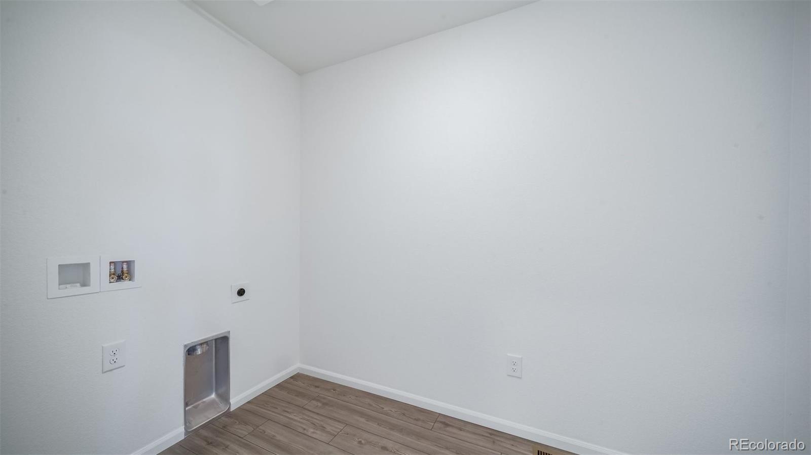 MLS Image #39 for 3387  pearwood drive,johnstown, Colorado
