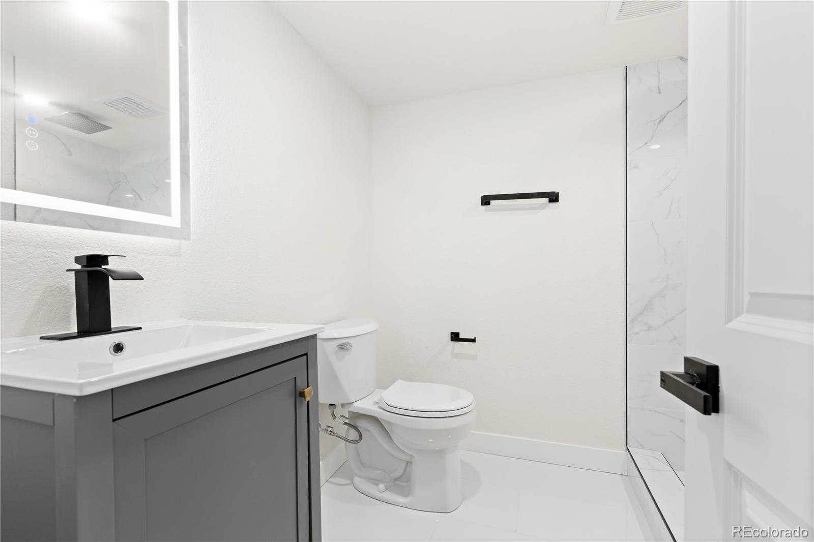 MLS Image #23 for 3690  newport street,denver, Colorado
