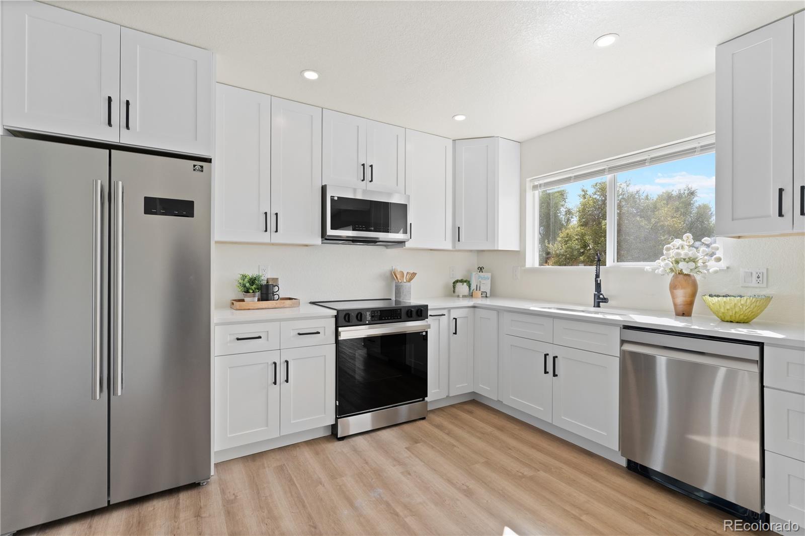 MLS Image #8 for 3690  newport street,denver, Colorado