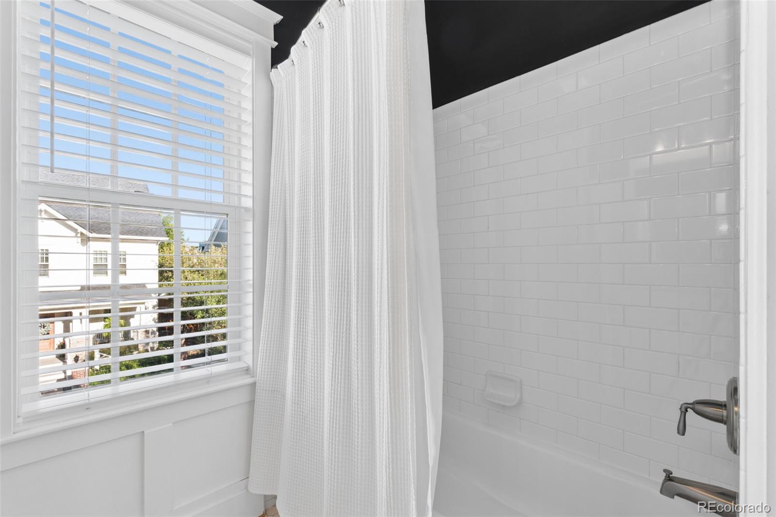 MLS Image #26 for 8131 e 33rd avenue,denver, Colorado